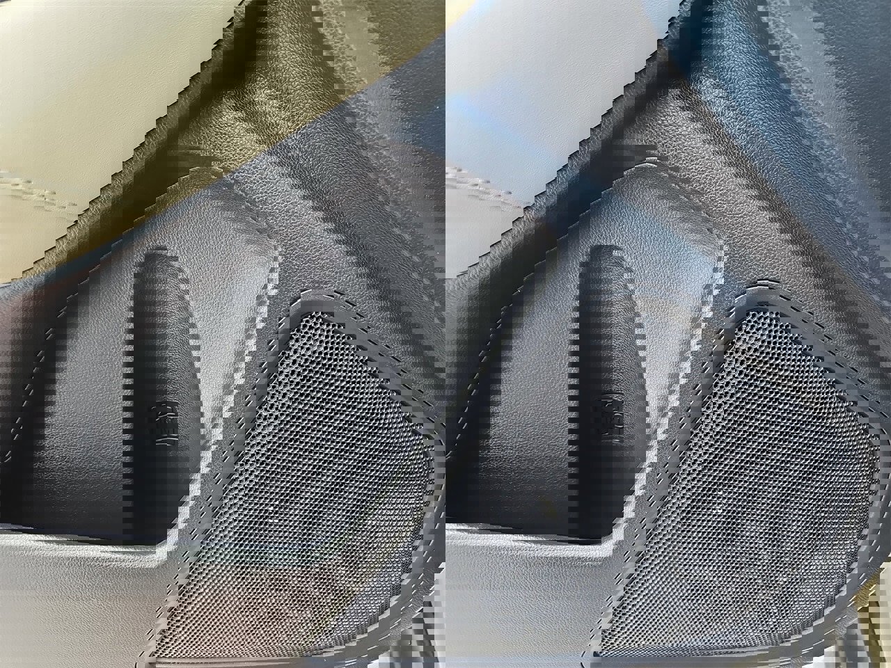 Used 2020 Subaru Outback Premium image 29