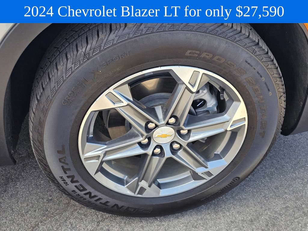 Used 2024 Chevrolet Blazer LT FWD image 8