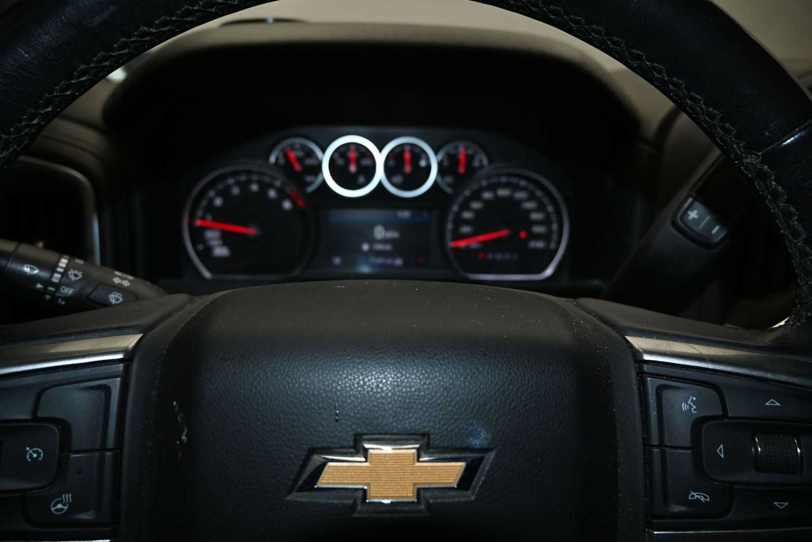 Used 2021 Chevrolet Silverado 1500 LT AWD/4WD image 10
