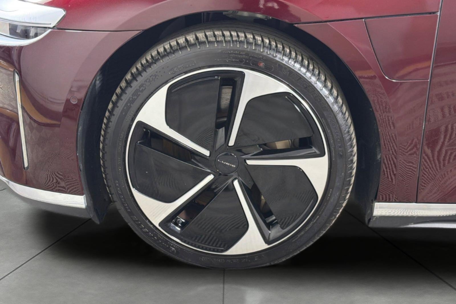 Used 2024 Lucid Air Touring AWD/4WD image 23