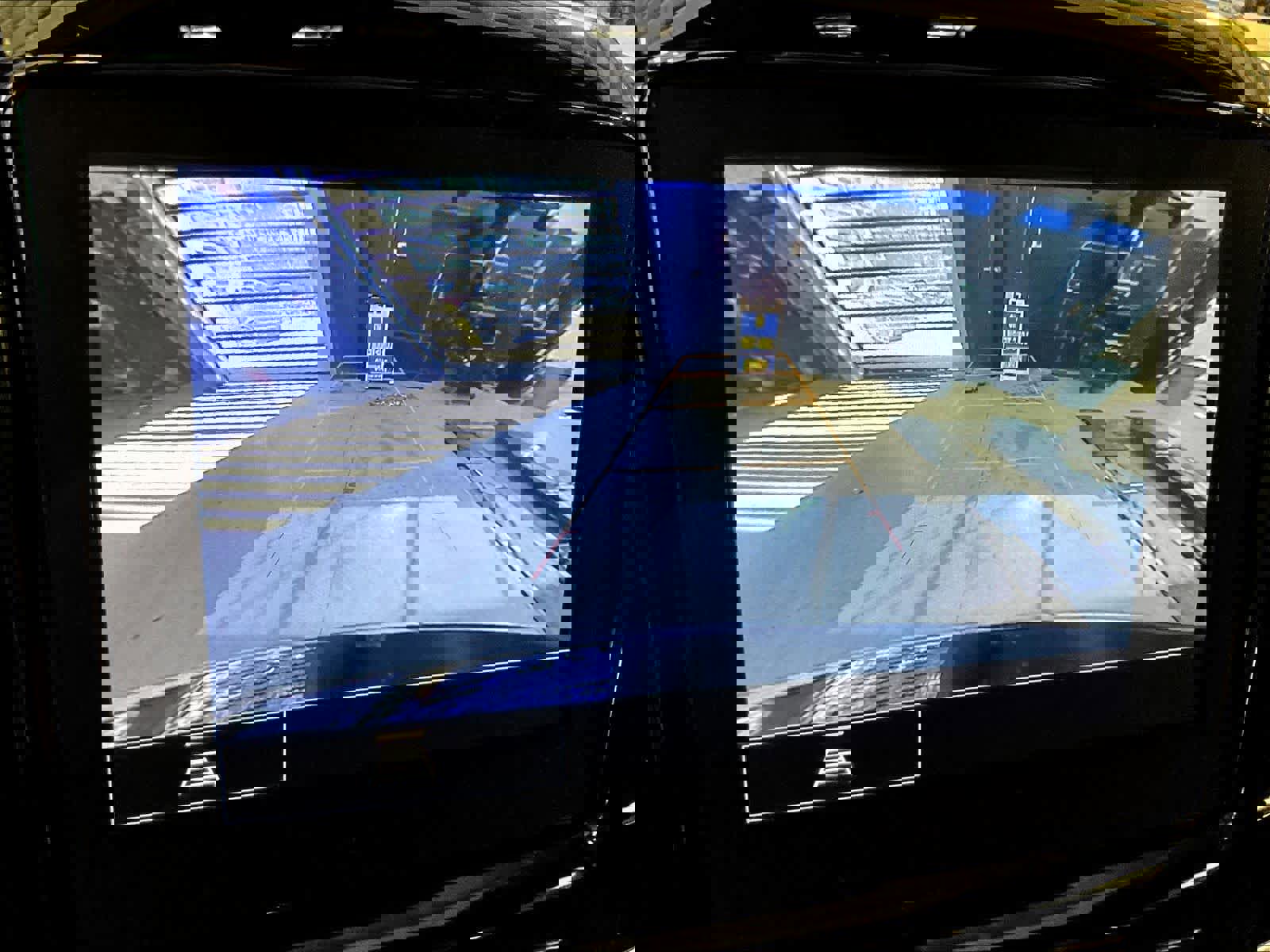 Used 2022 Chevrolet Traverse LT image 20