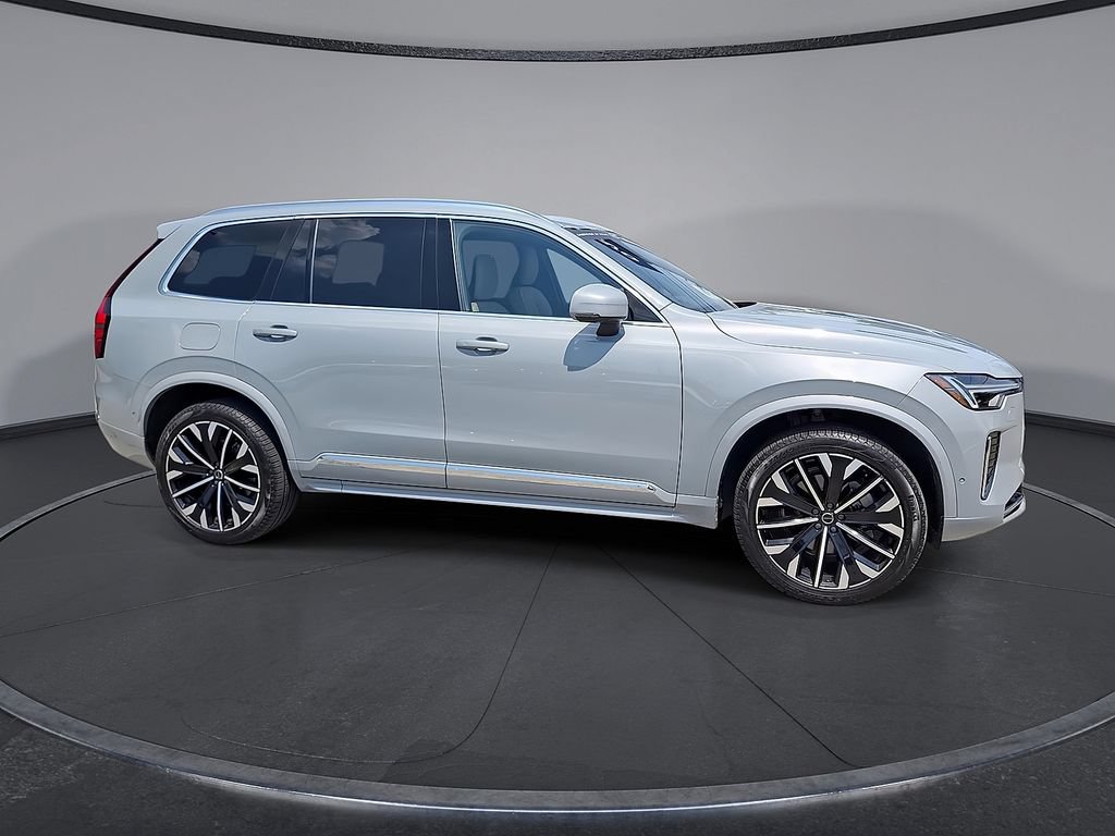 Certified 2026 Volvo XC90 B6 Plus AWD/4WD image 6