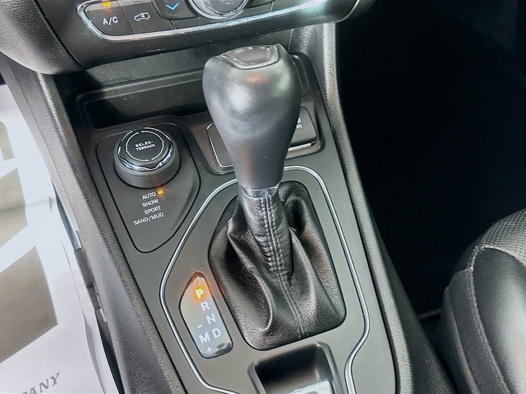 Used 2022 Jeep Cherokee Latitude Lux image 16