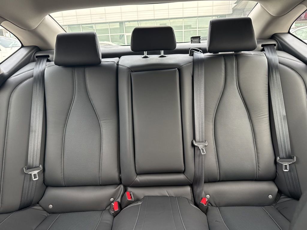 Used 2025 Acura TLX w/ Technology Package image 14