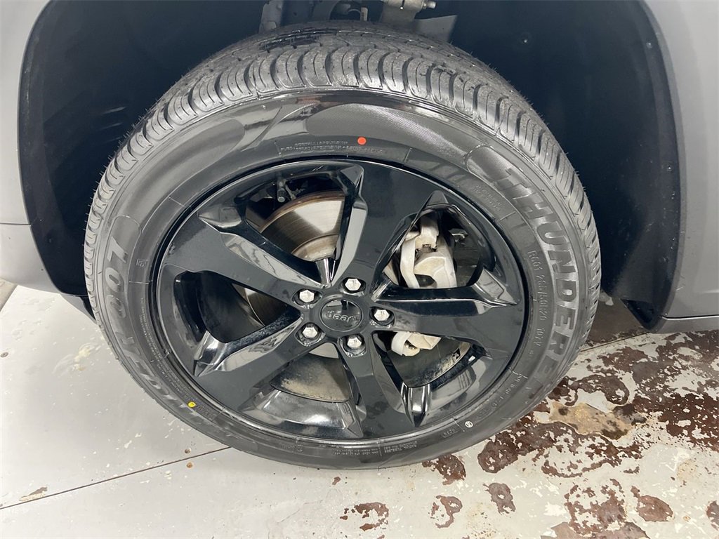 Used 2023 Jeep Grand Cherokee Altitude image 26