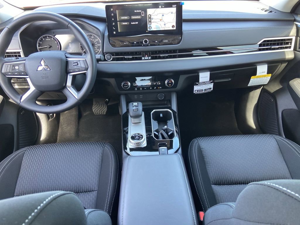 New 2026 Mitsubishi Outlander ES FWD image 16