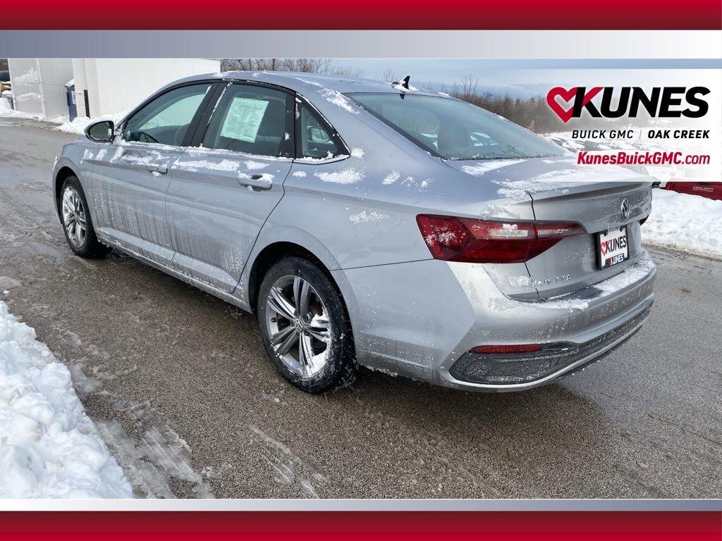 Used 2024 Volkswagen Jetta SE image 5