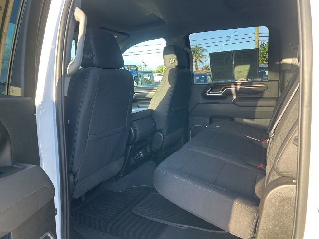 Used 2025 Chevrolet Silverado 2500 LT w/ Convenience Package image 31