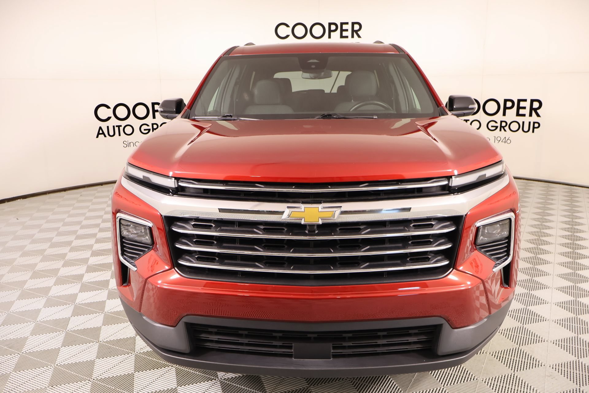 Used 2025 Chevrolet Traverse LT FWD image 9