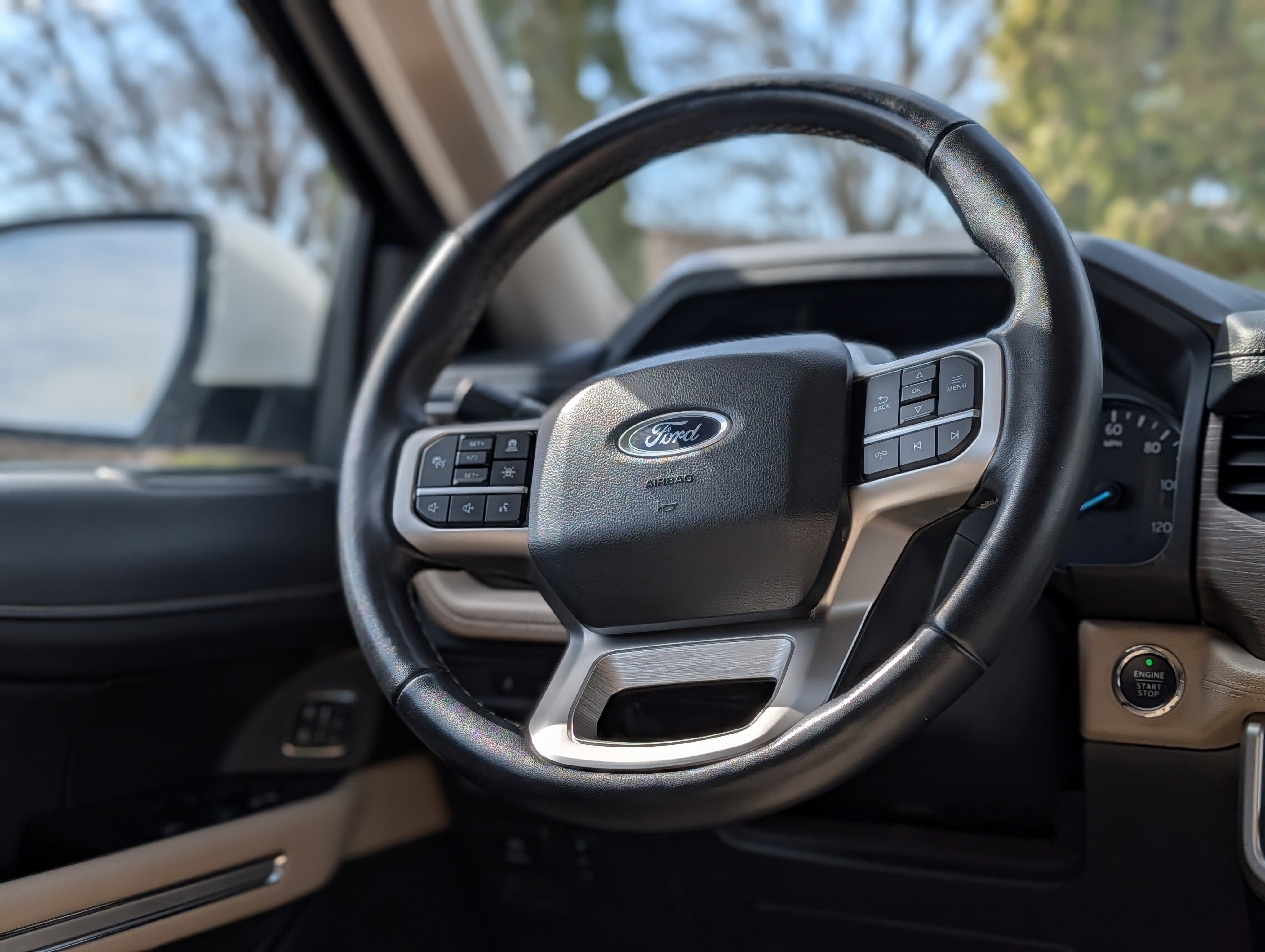 Used 2024 Ford Expedition Limited image 14