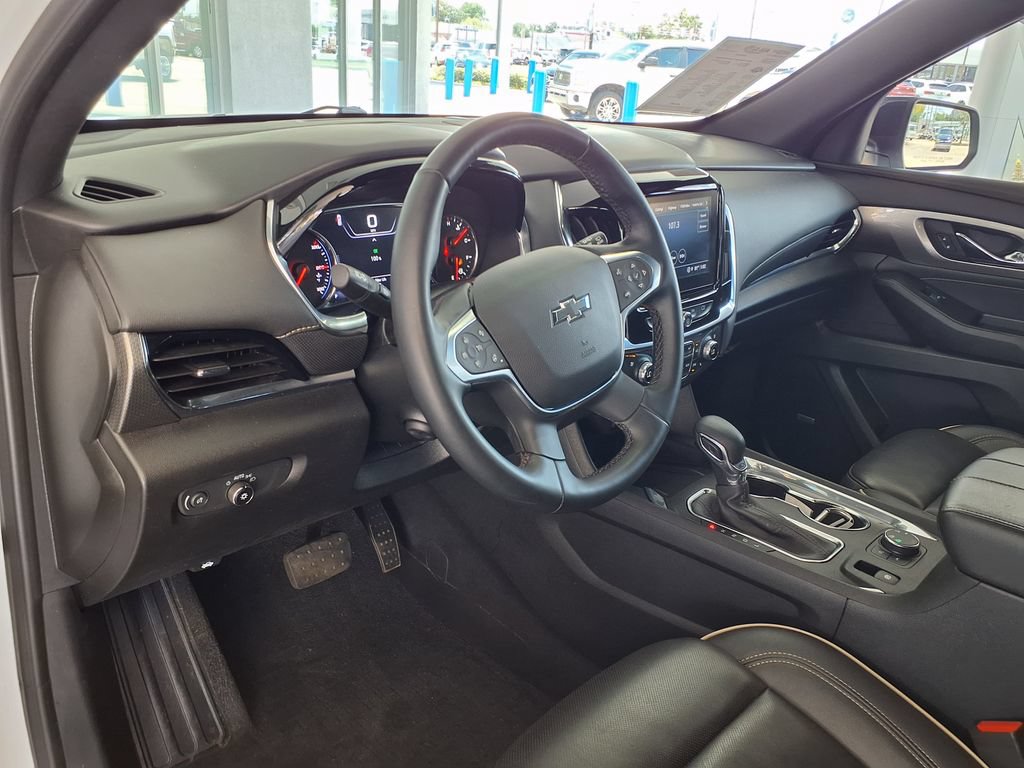 Used 2023 Chevrolet Traverse Premier w/ Redline Edition AWD/4WD image 23