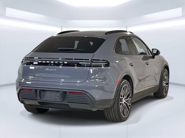 Certified 2026 Porsche Macan 4 Electric AWD/4WD image 7