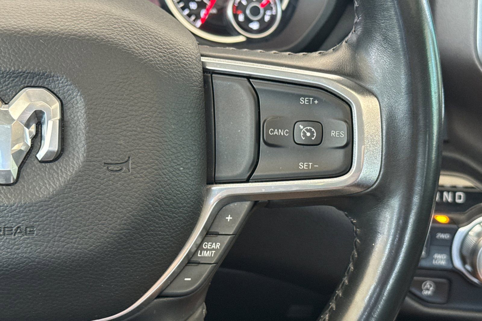Used 2021 RAM 1500 Laramie AWD/4WD image 38
