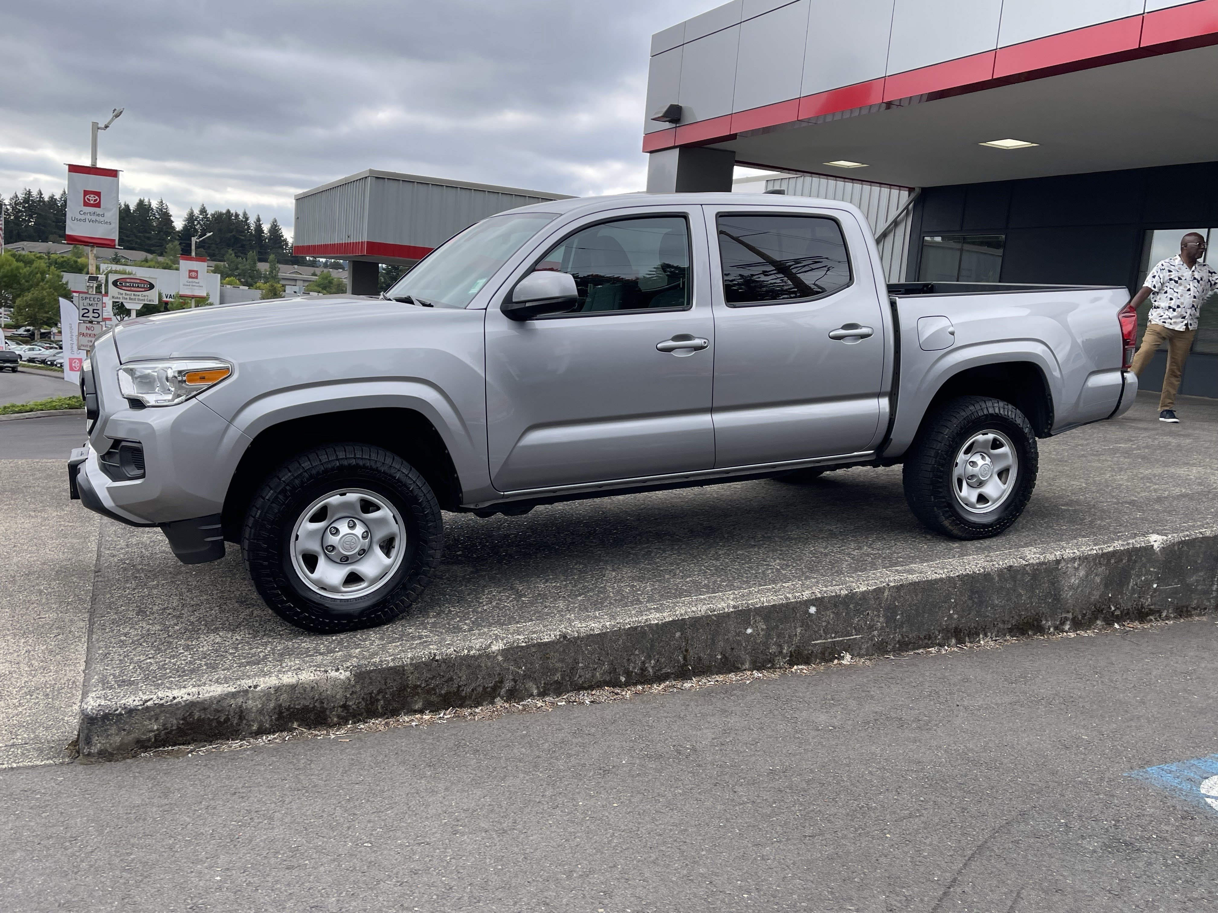 Certified 2020 Toyota Tacoma SR AWD/4WD image 4