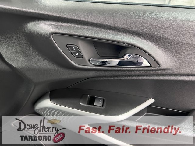 New 2026 Chevrolet Trax RS w/ Sunroof Package image 37