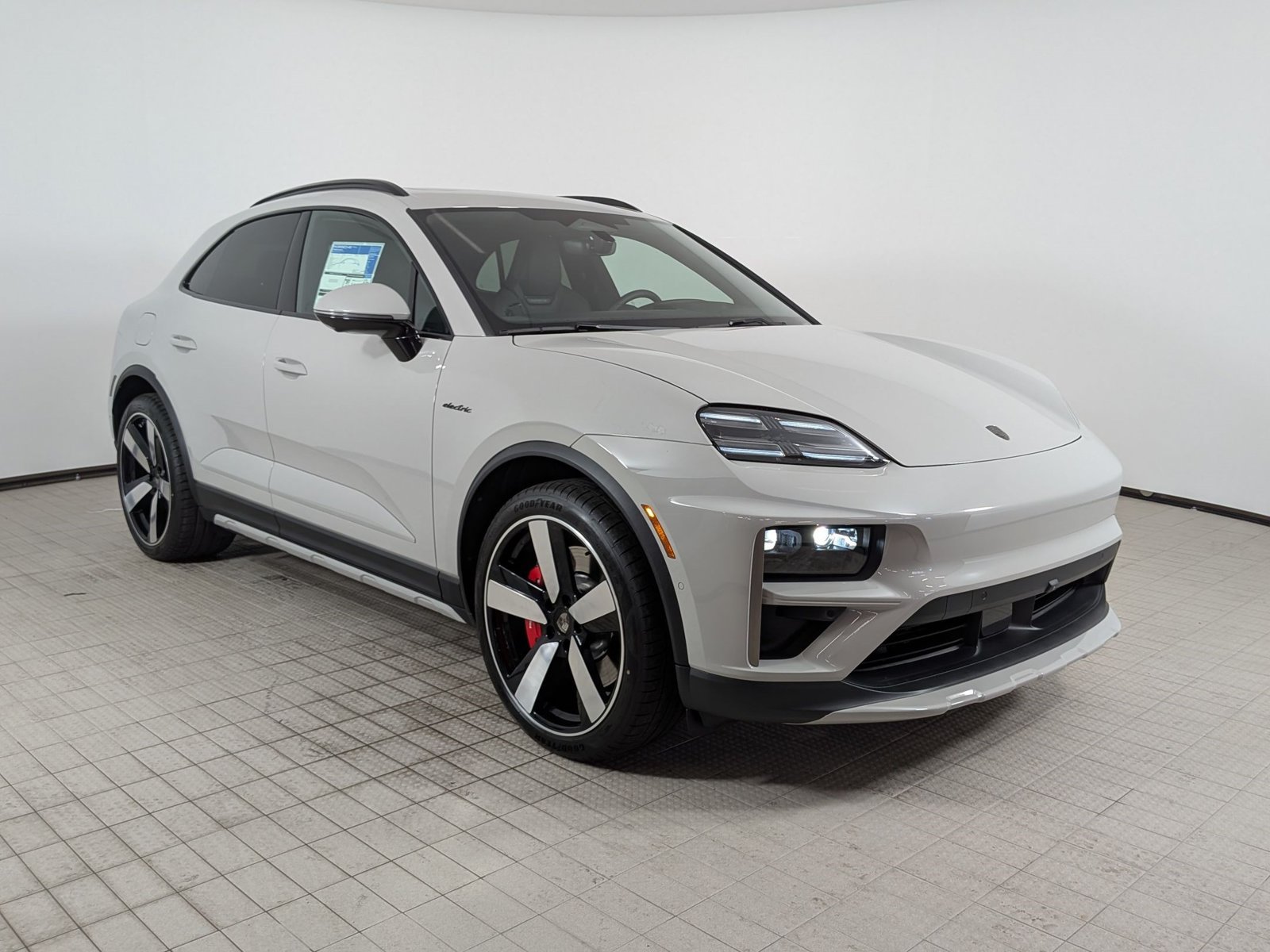 New 2026 Porsche Macan Turbo Electric AWD/4WD image 7