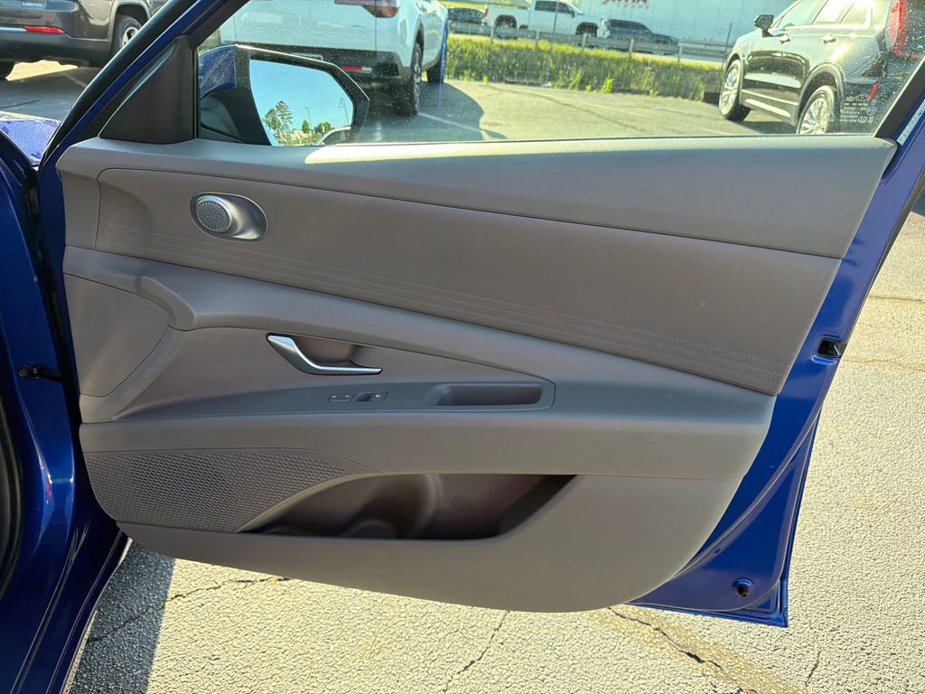 Used 2024 Hyundai Elantra SEL image 14