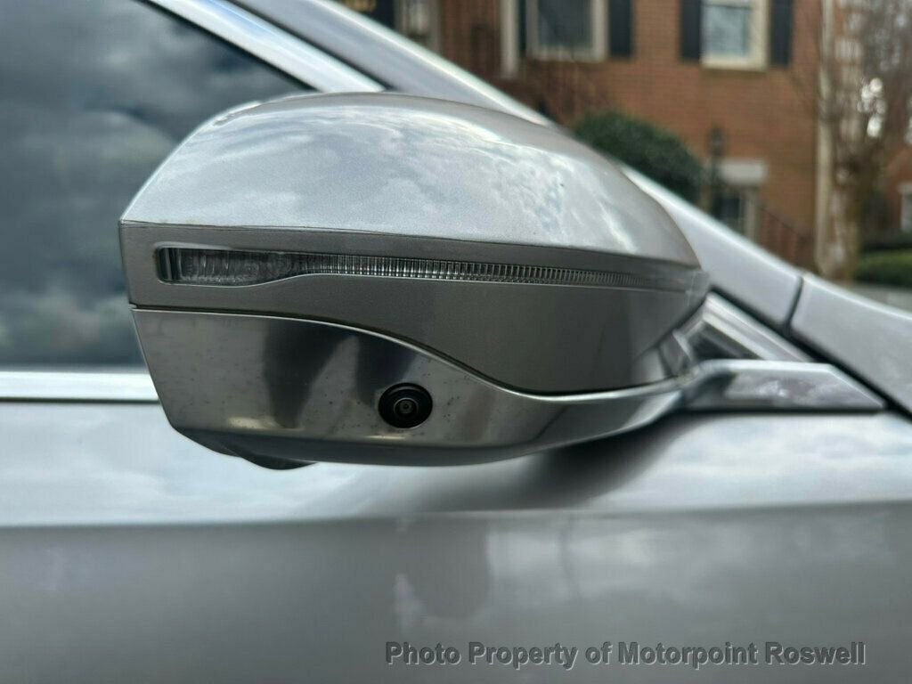 Used 2023 BMW i7 xDrive60 w/ Executive Package 2 AWD/4WD image 30