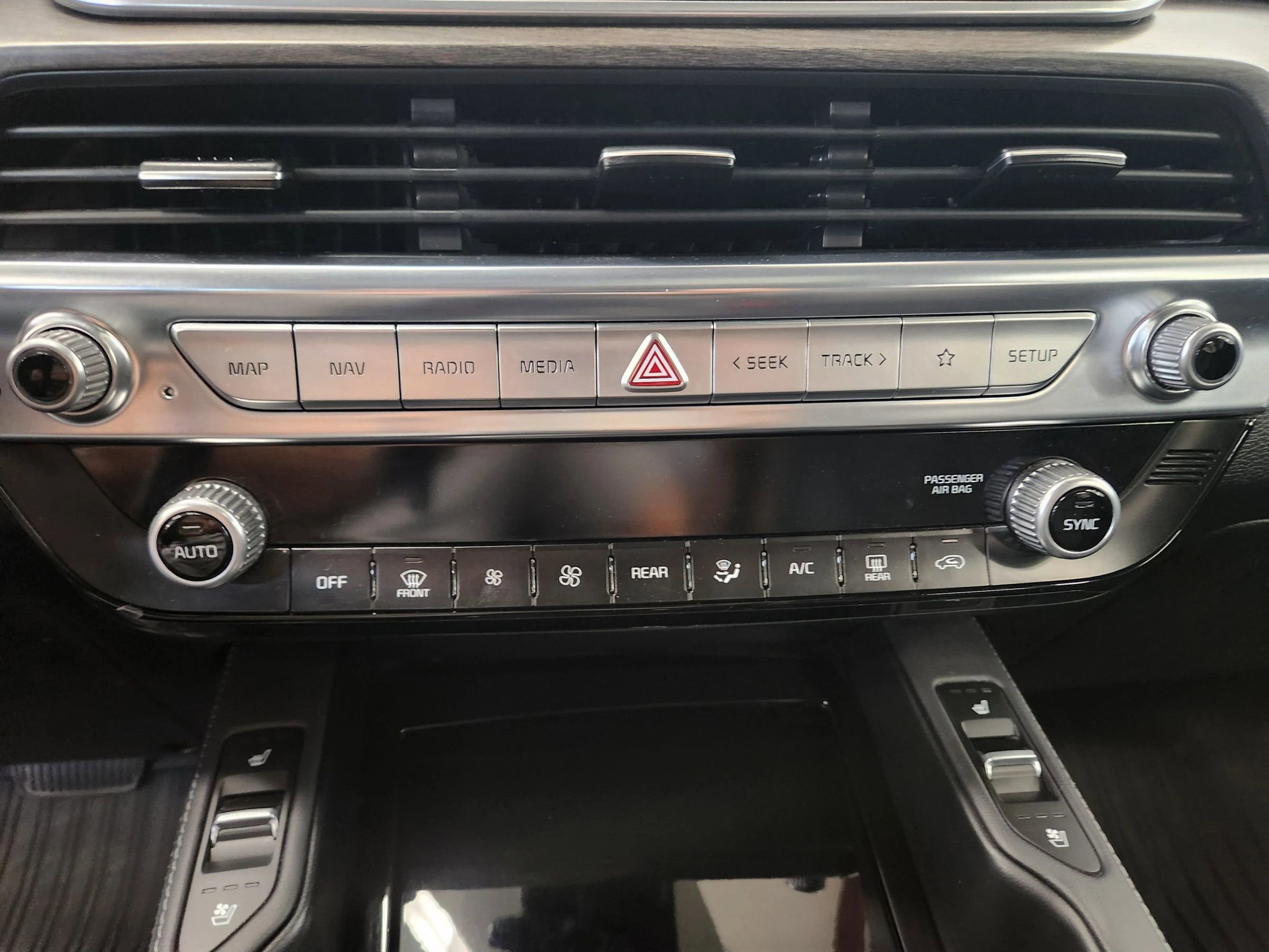 Used 2022 Kia Telluride EX w/ EX Premium Package image 37
