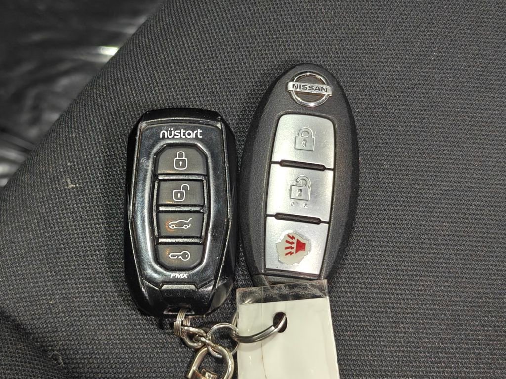 Used 2018 Nissan Pathfinder S AWD/4WD image 11