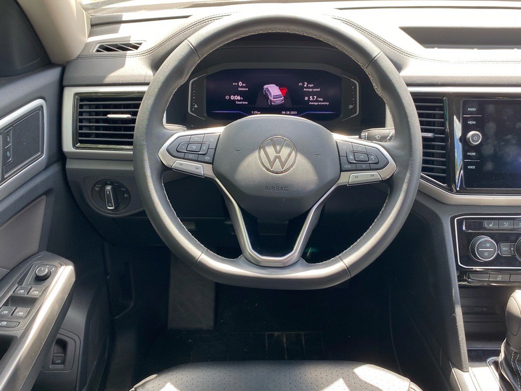 Used 2022 Volkswagen Atlas SE image 3