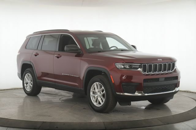 Used 2024 Jeep Grand Cherokee L Laredo w/ Luxury Tech Group I image 2