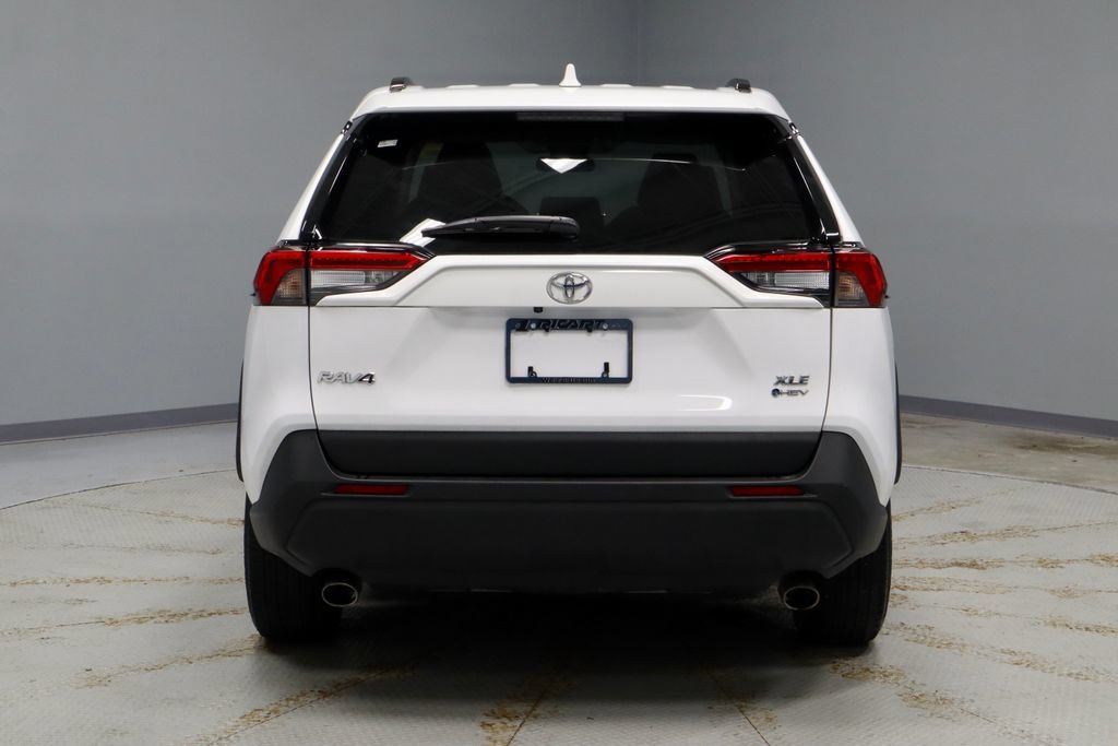 Used 2025 Toyota RAV4 XLE AWD/4WD image 11