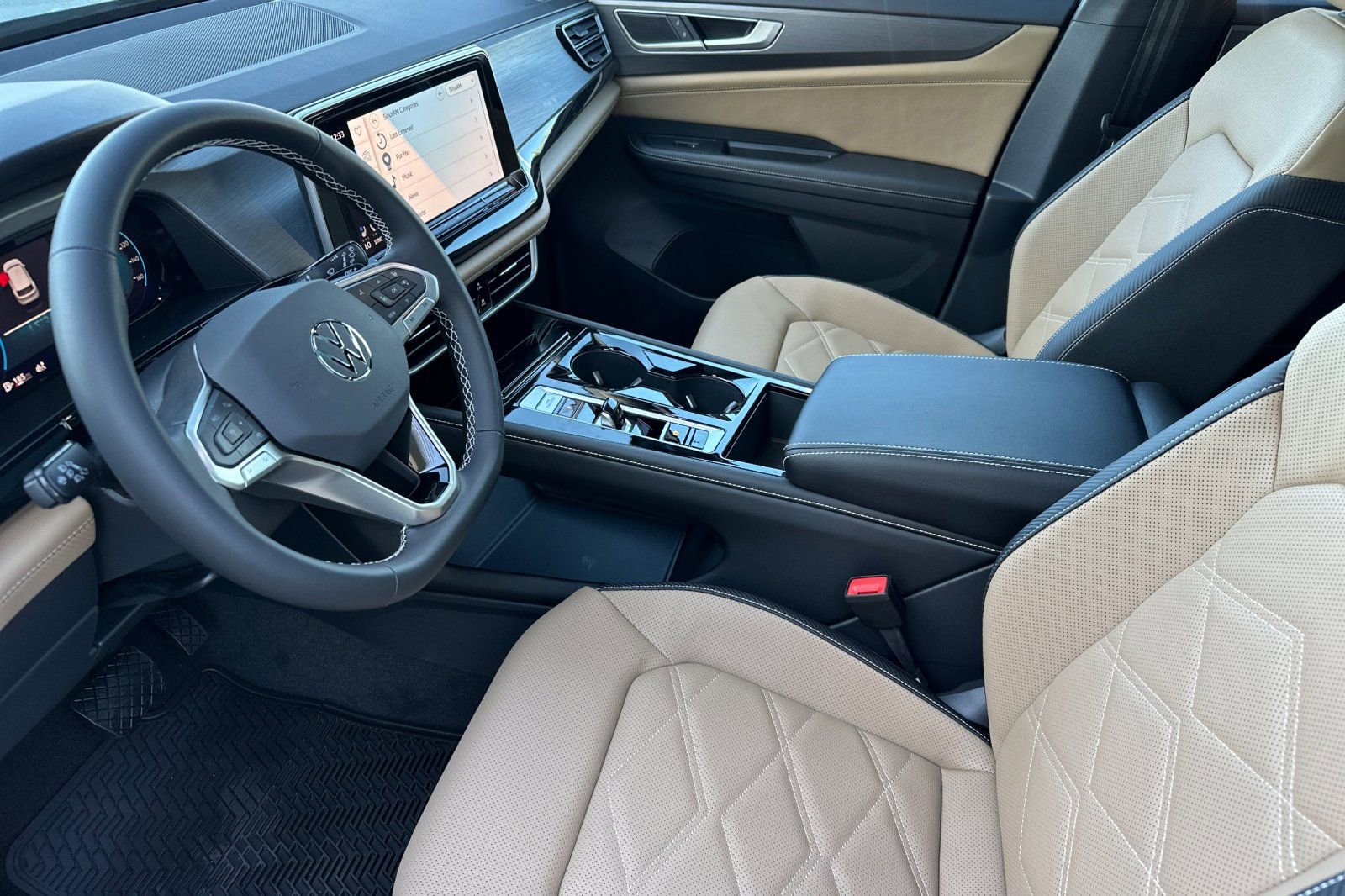 New 2026 Volkswagen Atlas Cross Sport SE image 9