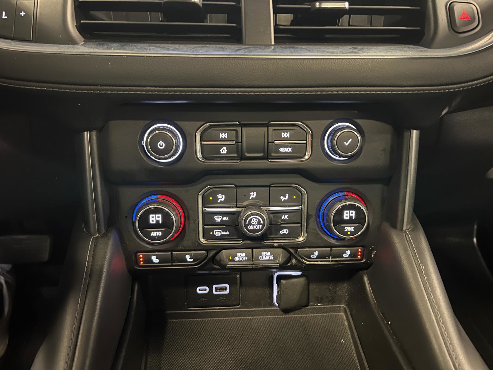 Used 2021 Chevrolet Tahoe Z71 image 20