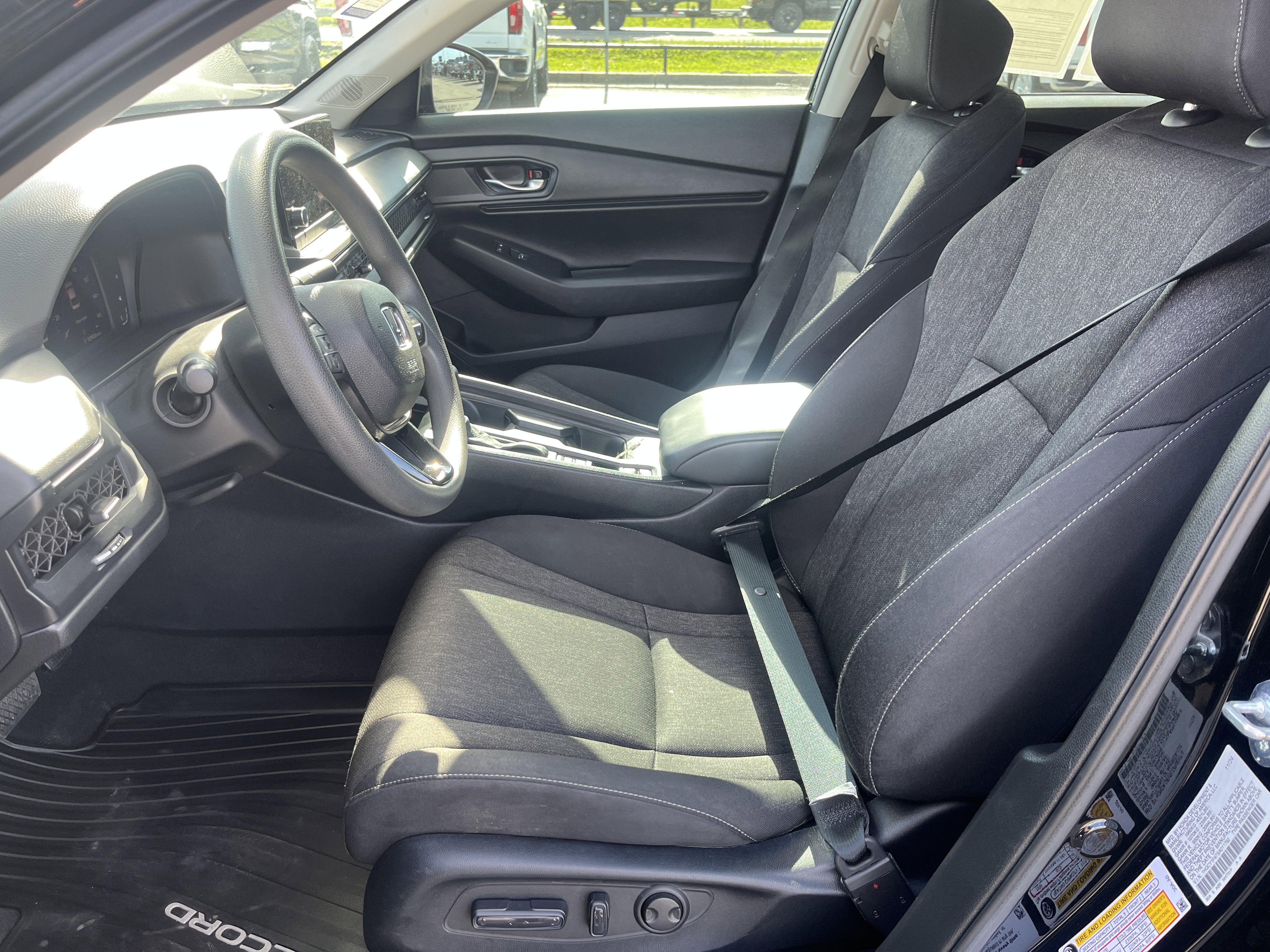 Used 2025 Honda Accord SE image 13