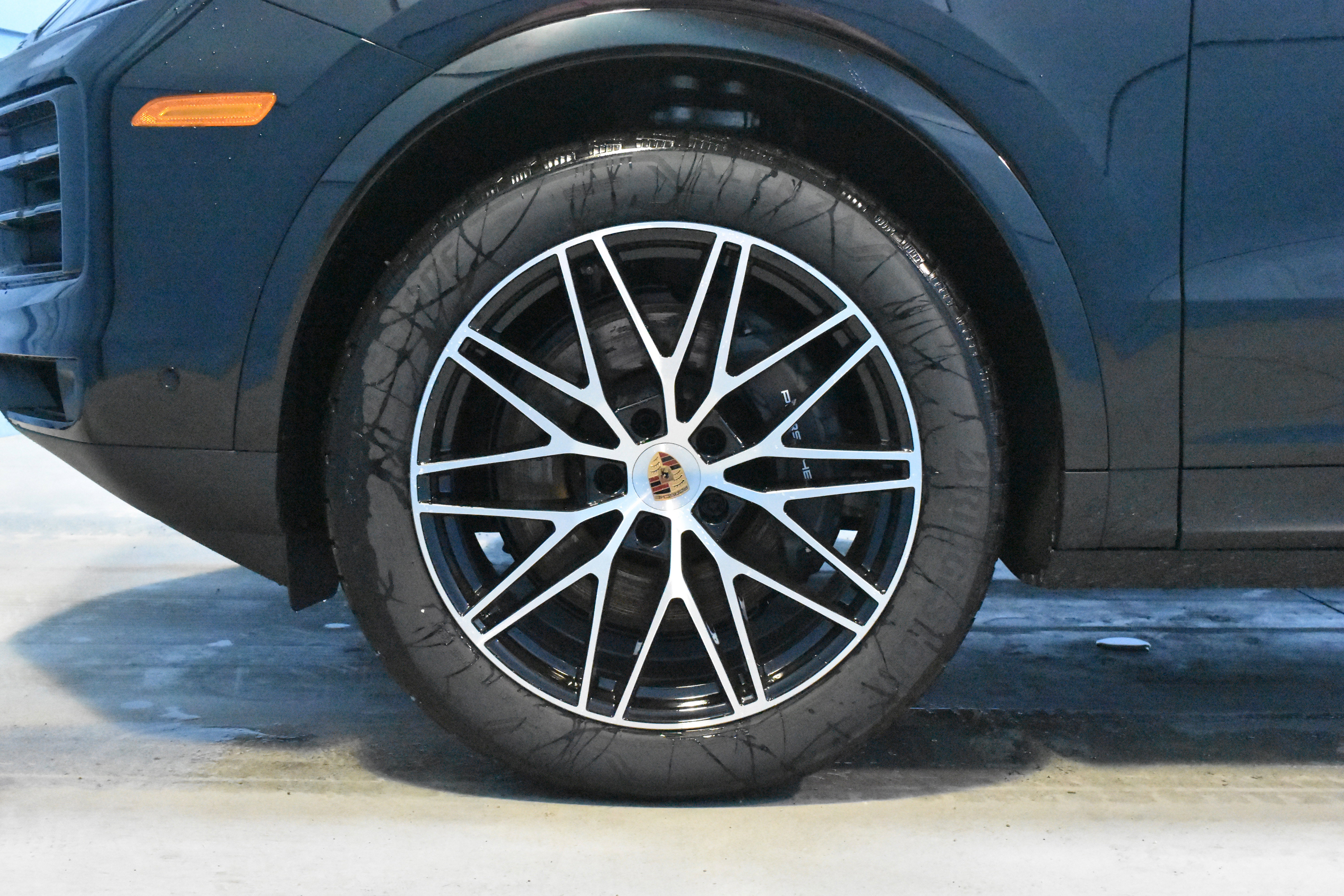 Used 2026 Porsche Cayenne AWD/4WD image 29