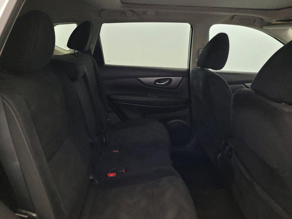 Used 2016 Nissan Rogue SV w/ SV Premium Package AWD/4WD image 19