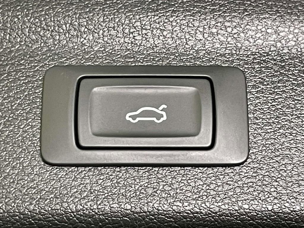 Certified 2022 Audi Q3 2.0T Premium w/ Convenience Package image 21