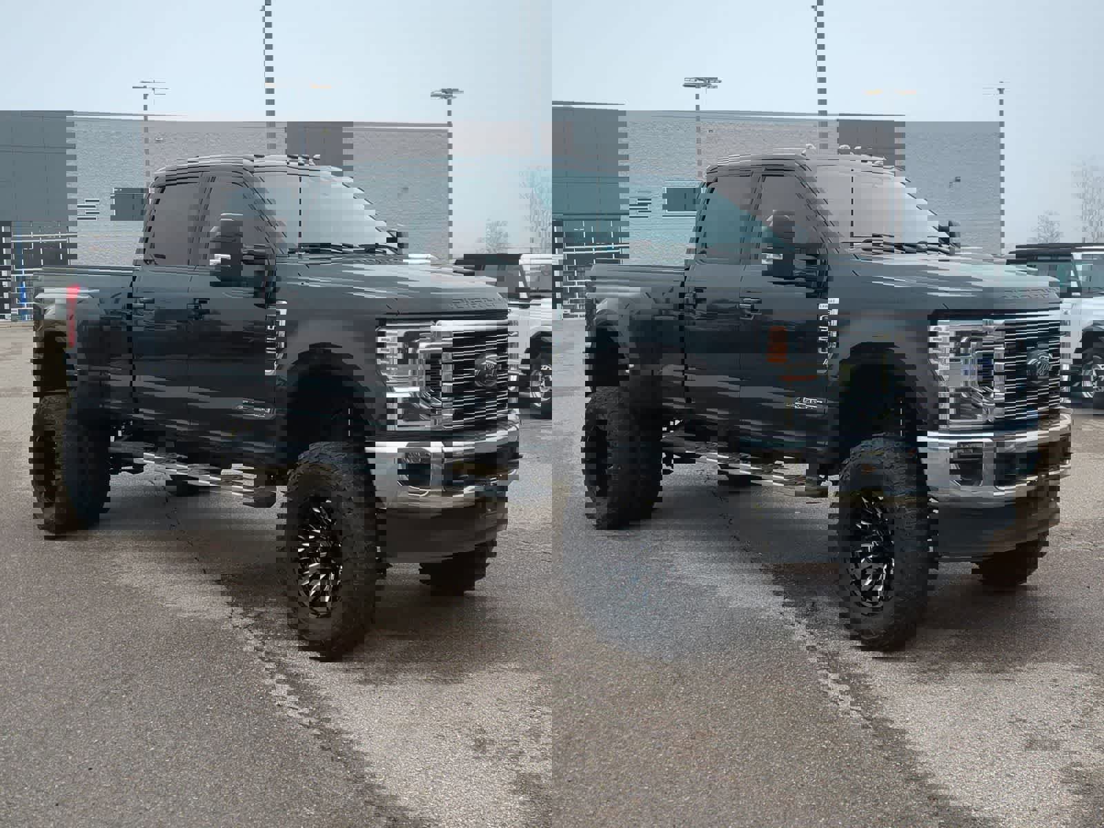 Used 2022 Ford F350 Lariat w/ Lariat Ultimate Package image 2