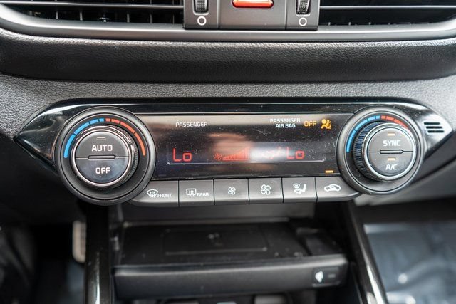 Used 2023 Kia Forte GT-Line w/ GT-Line Premium Package FWD image 28