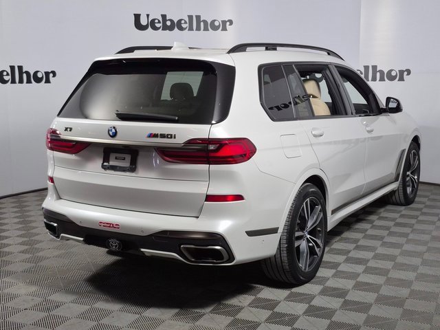 Used 2022 BMW X7 M50i image 7