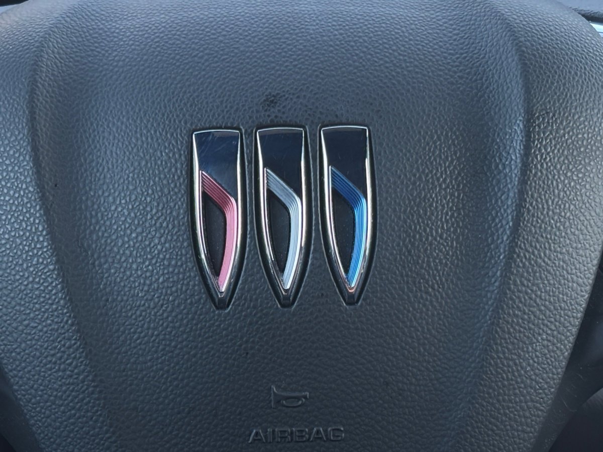 Used 2025 Buick Envista Preferred w/ Convenience I Package image 12