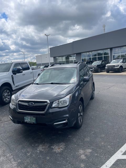 Used 2017 Subaru Forester 2.5i Premium w/ All-Weather Package AWD/4WD image 2