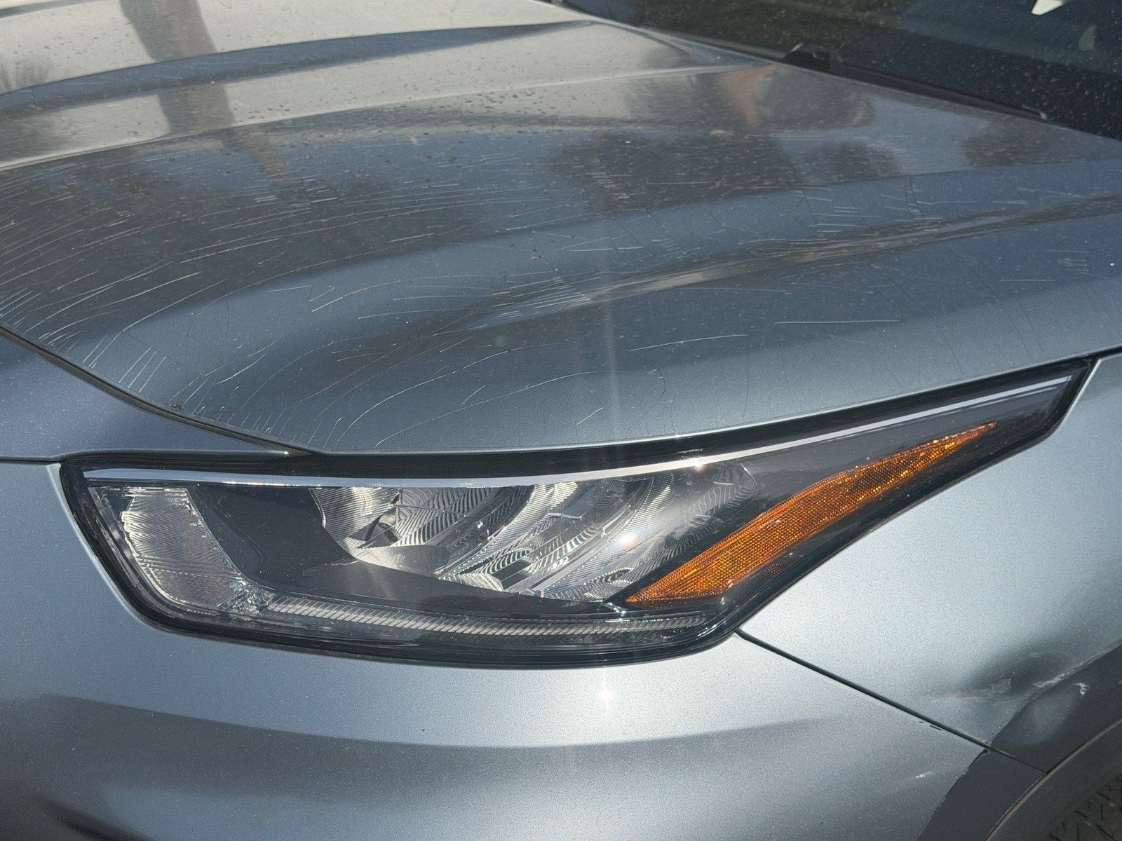 Used 2020 Toyota Highlander XLE FWD image 26
