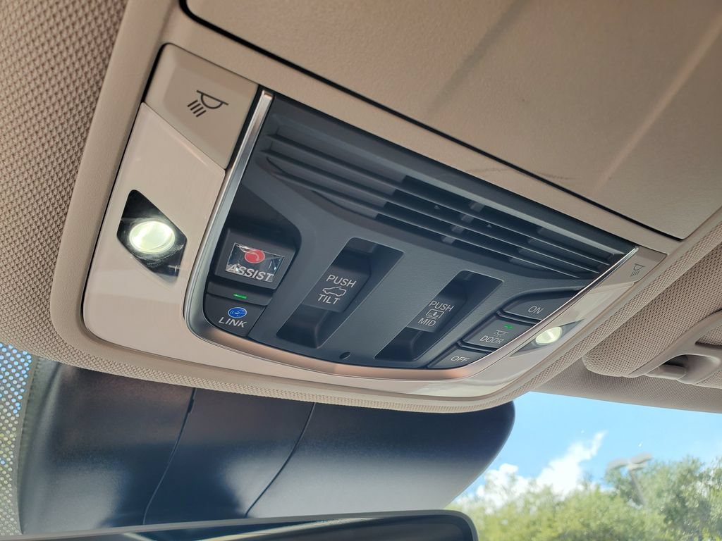 Certified 2023 Acura RDX w/ Technology Package FWD image 34