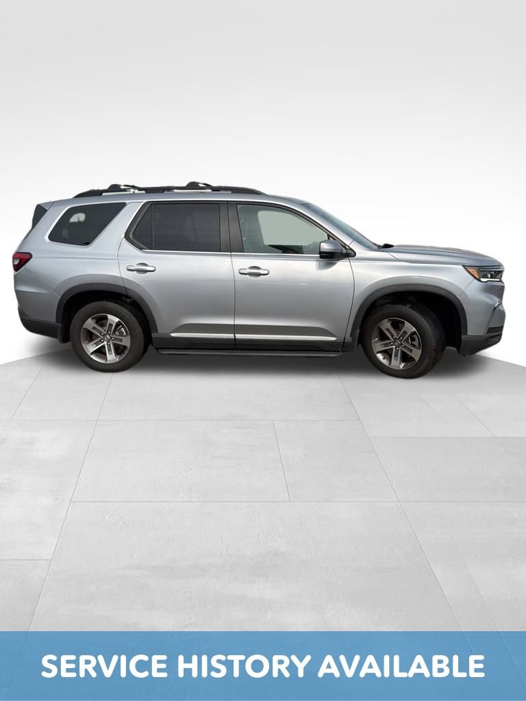 Used 2025 Honda Pilot EX-L image 8