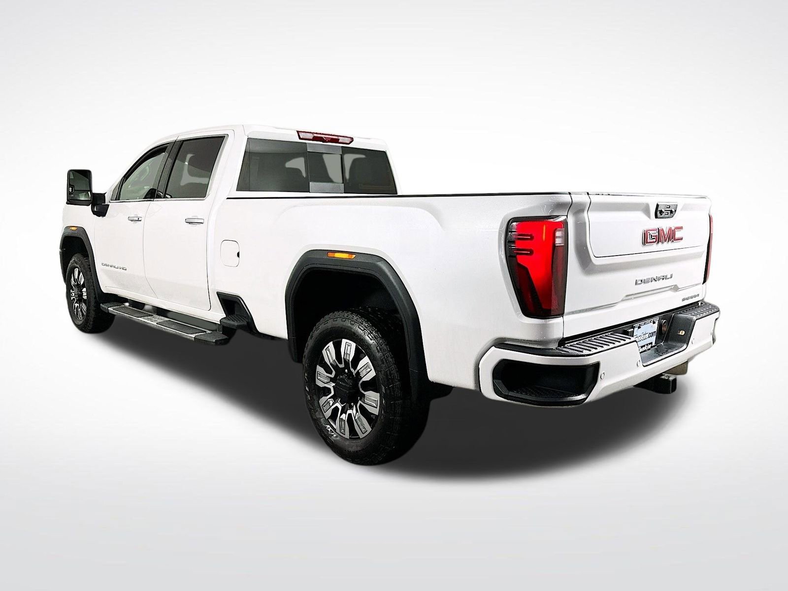 Used 2024 GMC Sierra 3500 Denali image 6