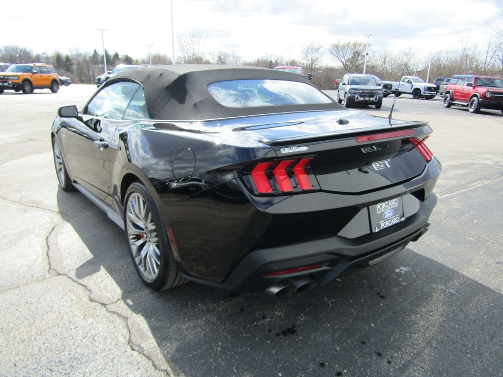 Used 2025 Ford Mustang GT Premium RWD image 8