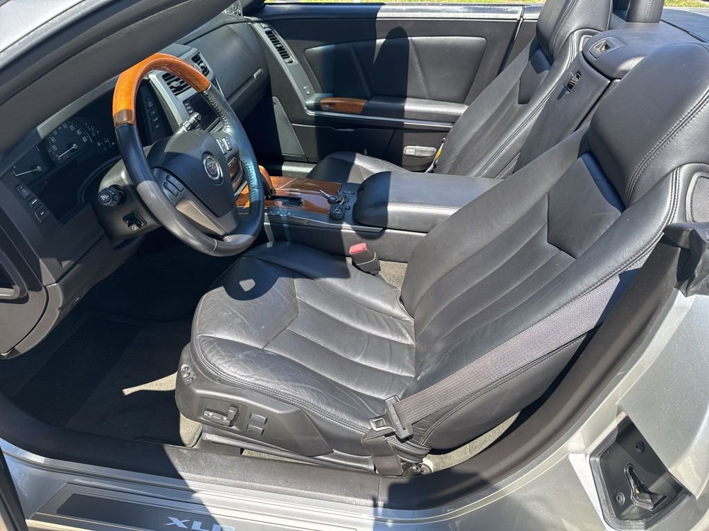 Used 2004 Cadillac XLR RWD image 14