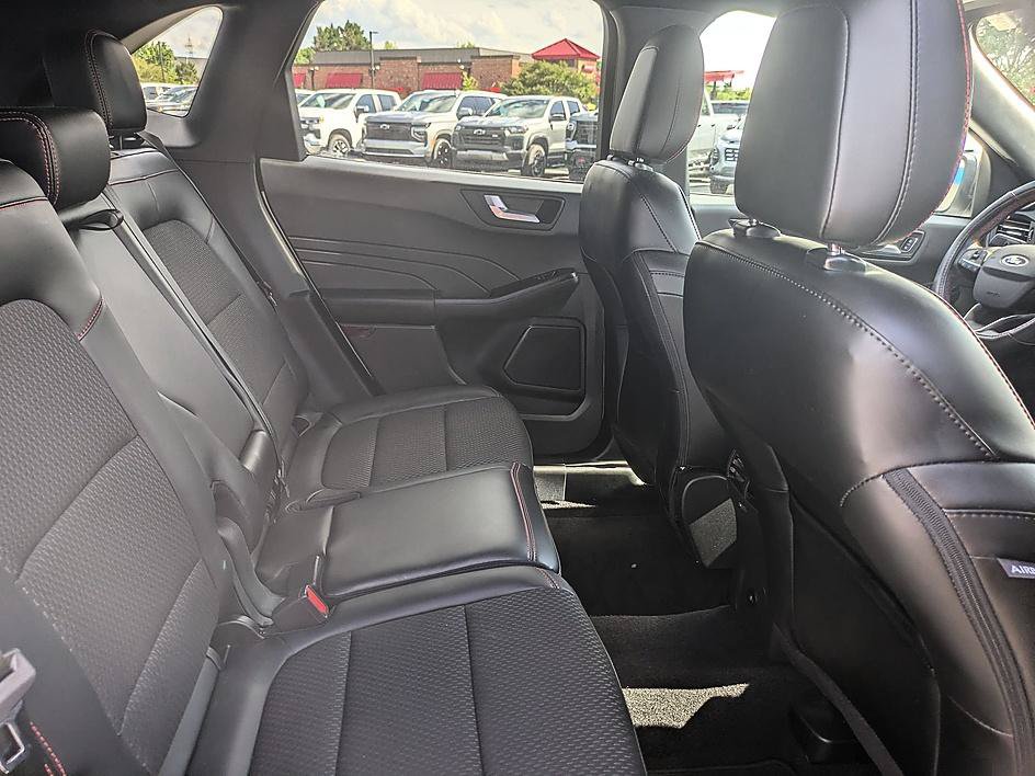 Used 2024 Ford Escape ST-Line w/ Tech Pack #1 FWD image 28