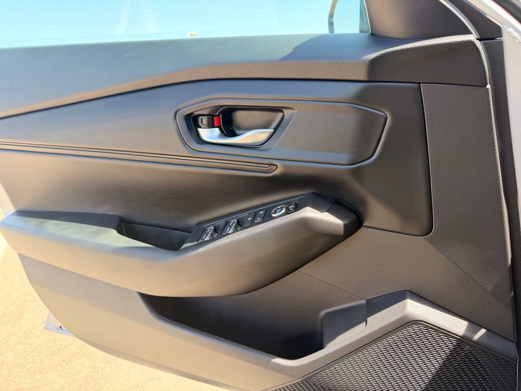 Used 2025 Honda Accord SE image 14