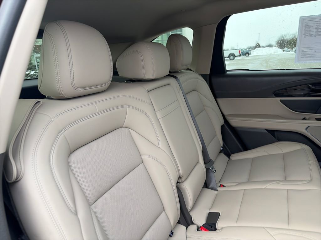 Used 2025 Lincoln Nautilus Premier w/ Equipment Group 102A image 34