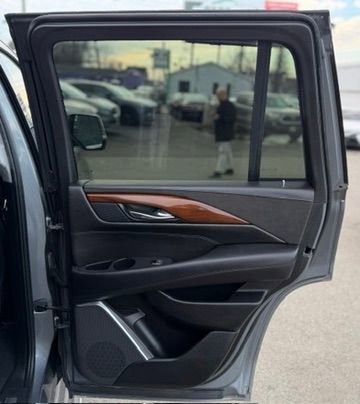 Used 2019 Cadillac Escalade Luxury image 27