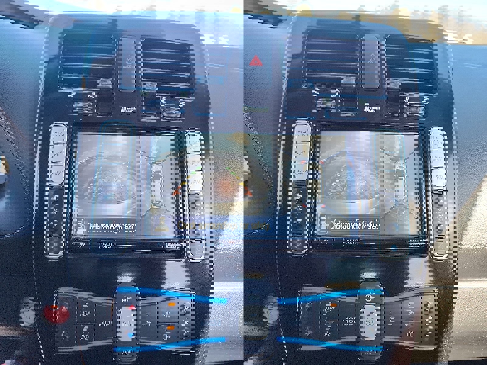 Used 2015 Nissan Leaf SL w/ Premium Package image 21