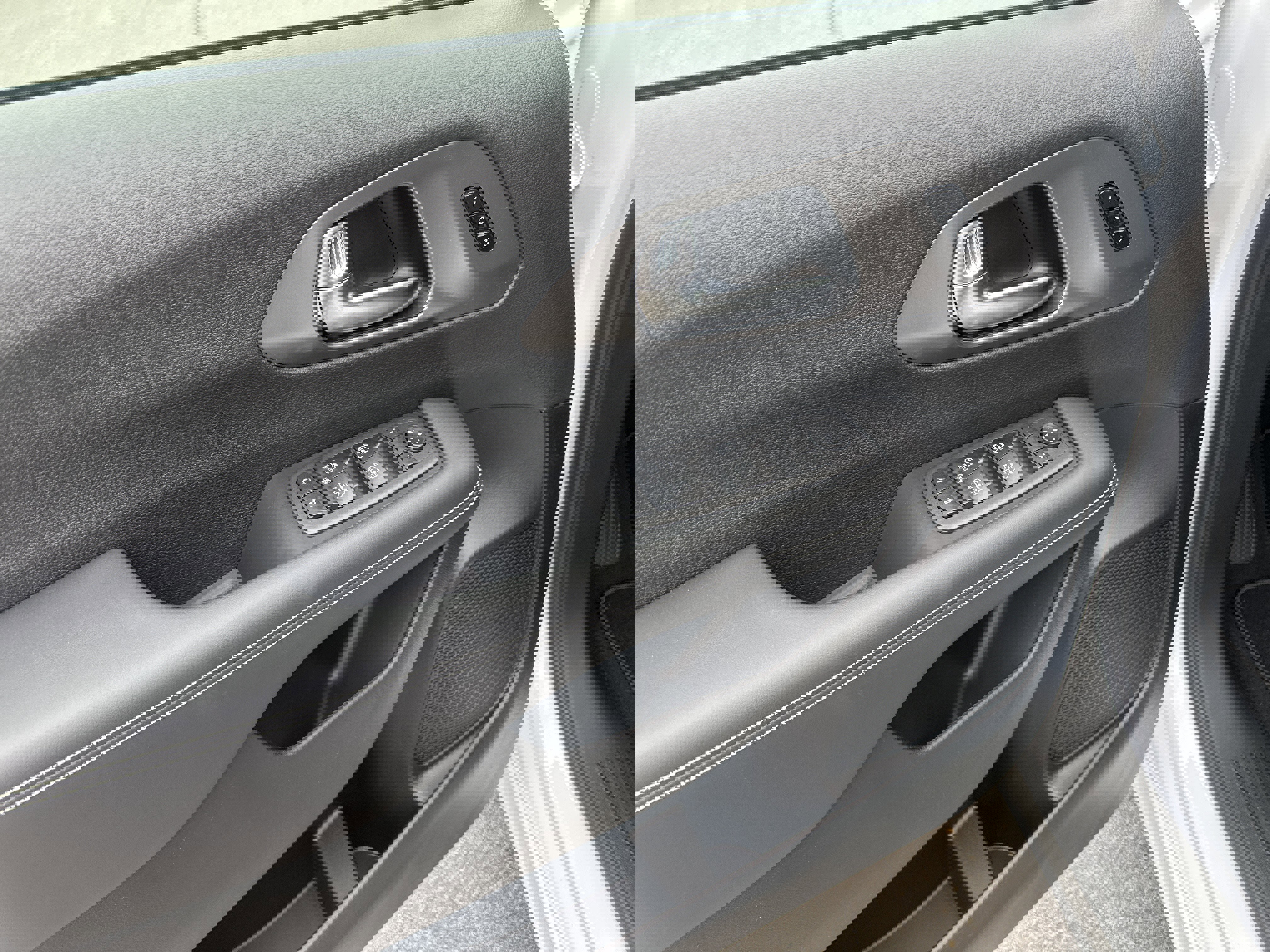 New 2026 Chrysler Pacifica Select image 12